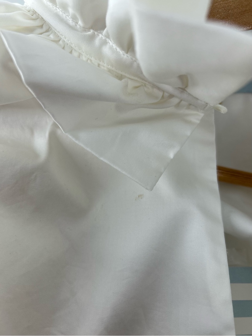 Tuckernuck White Ruffle Collar Puff Sleeve Blouse - Picture 4 of 7